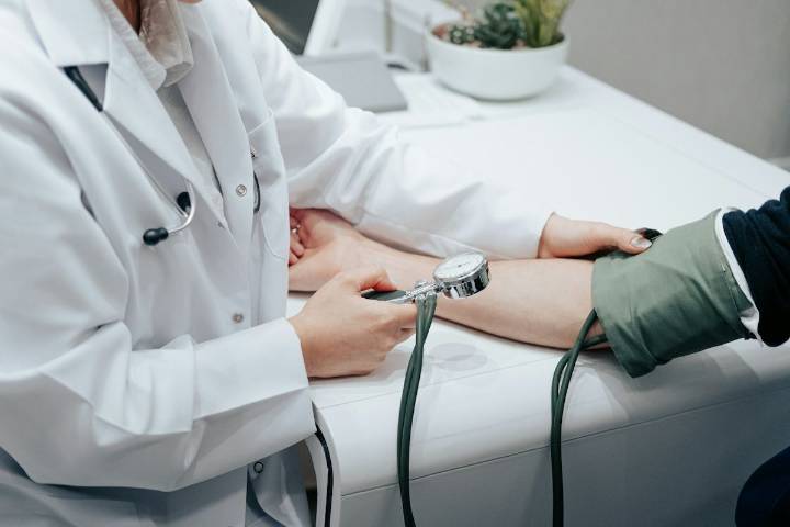 FACTS MATTER: Doctor numbers on the rise, but Manitoba still trails Canada