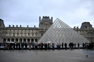 Looted Louvre treasures may never be found, experts say