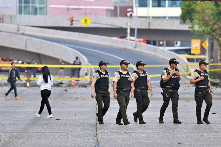 Reportan dos explosiones en puentes de Ecuador; las atribuyen a grupos criminales
