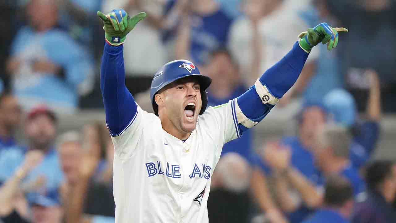 Blue Jays advance to World Series with Game 7 win over Mariners