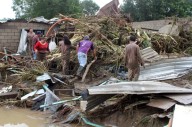 Llega a 80 número de muertes por lluvias