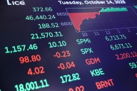 The US economy is slowing — and the nation’s top economists don’t expect it to improve much over the next year – Hartford Courant