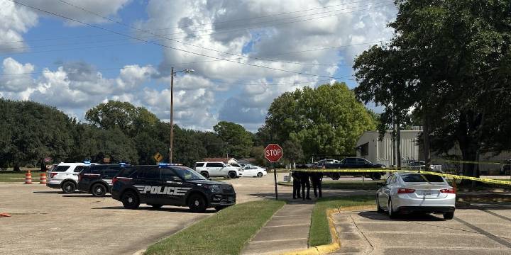 Shreveport officers respond to reported shooting on N. Hearne Avenue