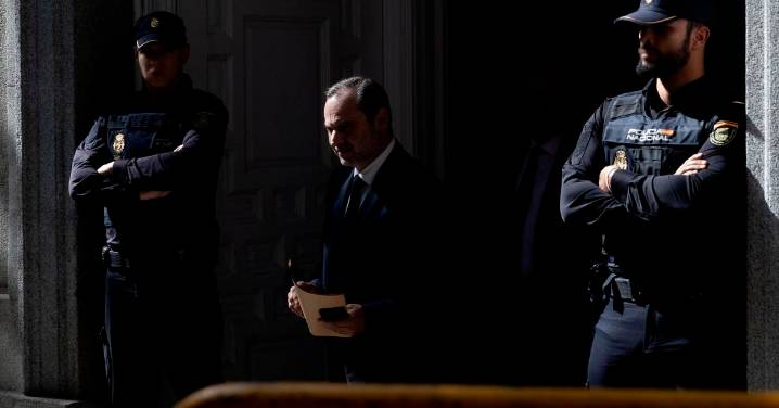 Ábalos escoge a Carlos Bautista, ex fiscal de la Audiencia Nacional que llevó casos como Faisán o 11