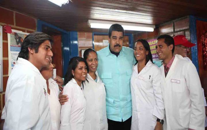 Presidente Maduro reconoce labor de los Médicos Integrales Comunitarios en su día nacional