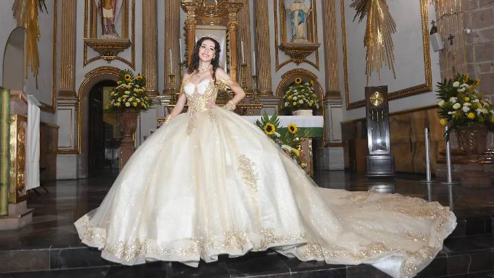 Celebra Valeria Díaz Cendejas la llegada de sus 15 años