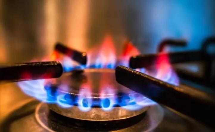 Aumentan las tarifas de gas en un 3,8% y se espera una suba similar en las boletas de luz