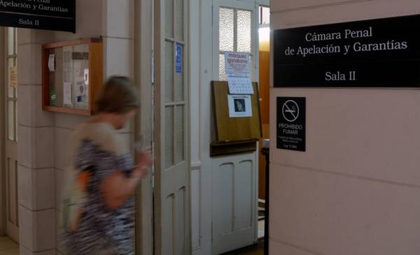 Otra vez: la Cámara Penal revocó dos polémicos fallos del juez Stemphelet