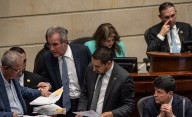 Firman decreto que fija el incremento del 7% a sueldo de congresistas