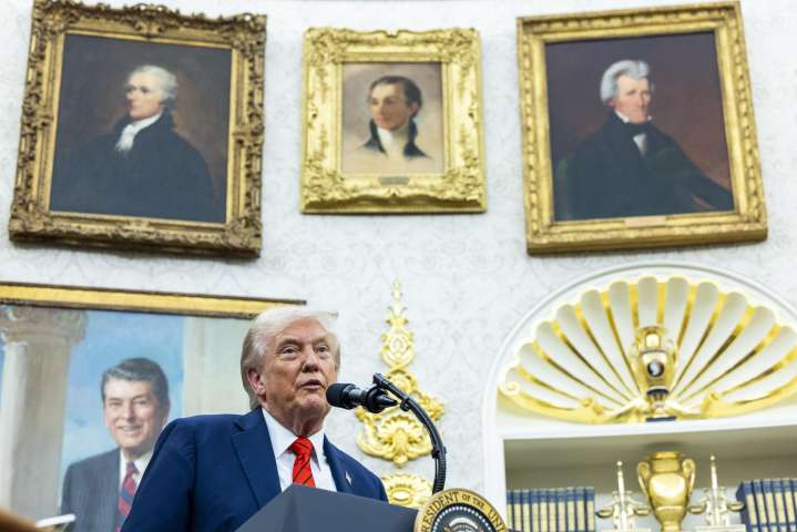 Trump anuncia despidos masivos “orientados a los demócratas” por cierre de Gobierno