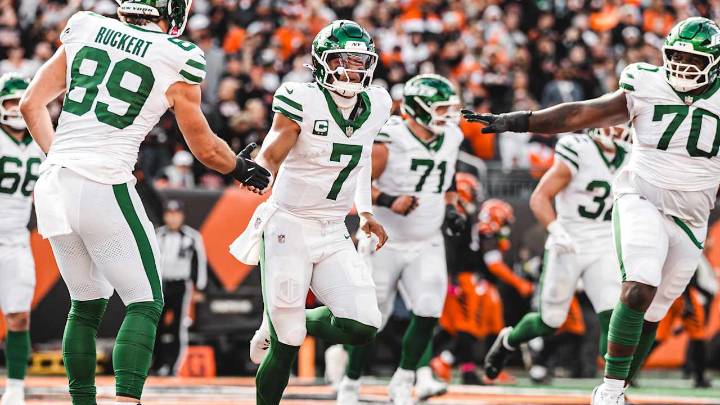 Jets QB Justin Fields: 'The Biggest Thing Was the Win '