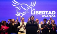 Milei cerró la campaña en Rosario: "A partir del domingo va a cambiar en serio la Argentina"