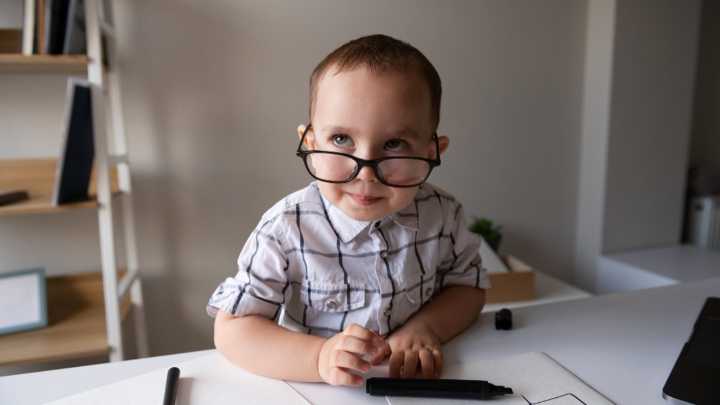 Cómo estimular el cerebro de tu hijo en casa: 10 consejos de neurólogos para potenciar su desarrollo