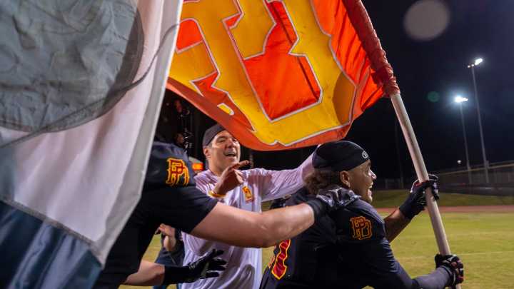 Palm Desert wins third straight Flag Game, earns share of DEL crown