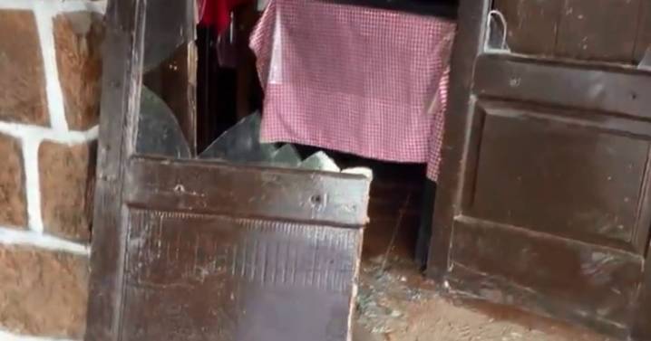 Robo a pocas cuadras del centro: destrozaron la puerta de un restaurante y fueron atrapados infraganti