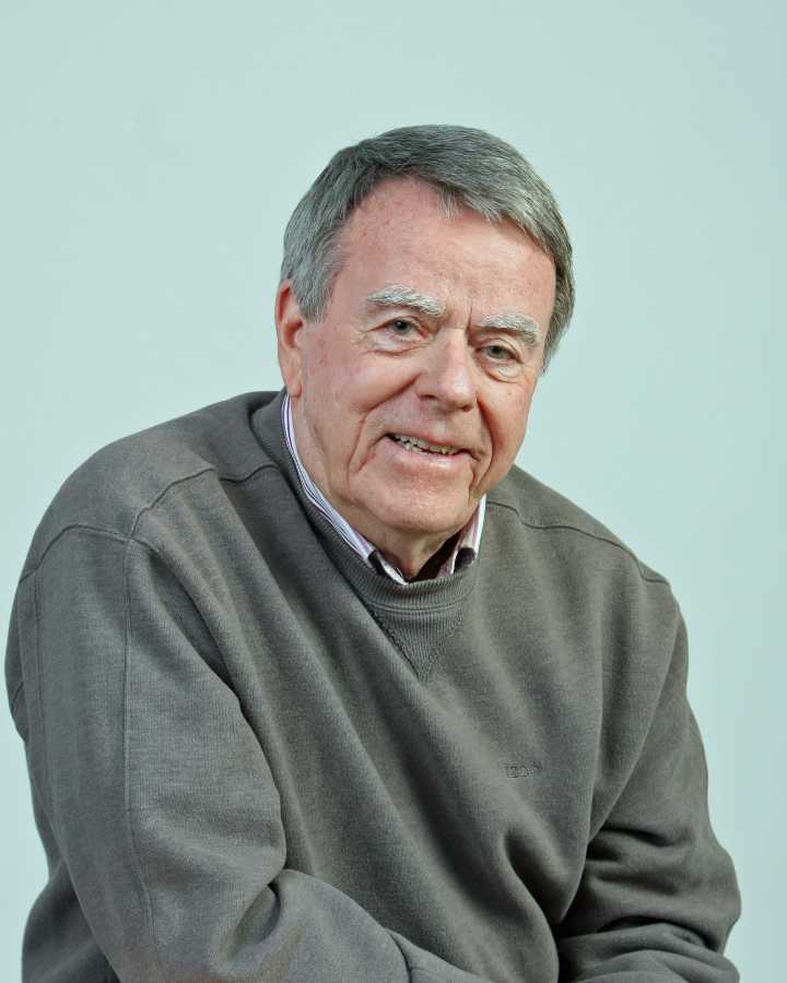 Thomas Flannagan dies. He was an artist, a columnist . . . but most of all, his passion was golf