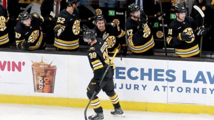 Bruins rally past the Islanders 5