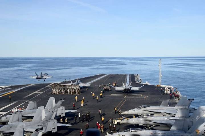 Así es el portaaviones USS Gerald R. Ford, el mayor barco de guerra del mundo que Trump envió al Caribe