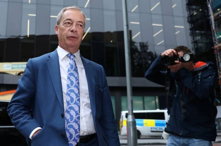 Afghan man jailed for threat to kill Reform UK leader Farage in TikTok video