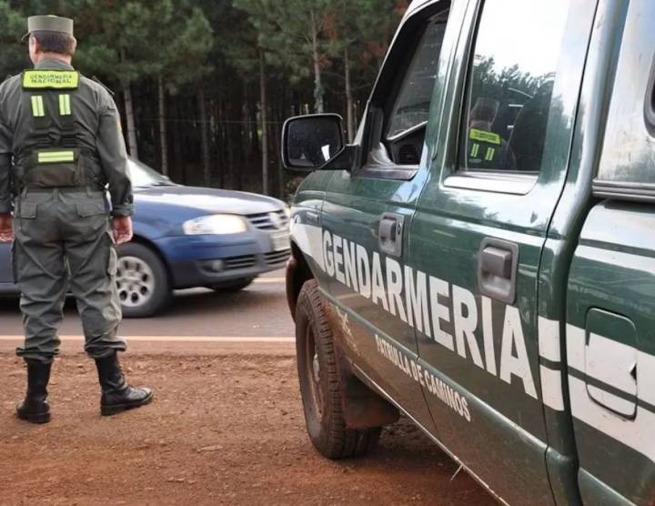Córdoba: detuvieron a 23 gendarmes acusados de cobrar coimas de hasta 600 mil pesos a camioneros
