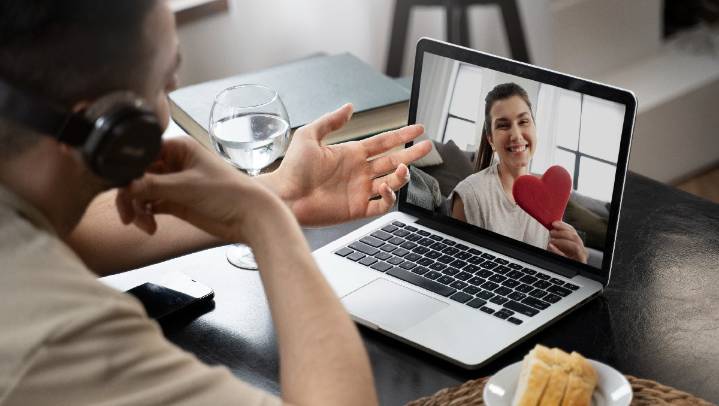 Secretos de una psicóloga para una relación a distancia exitosa: "Procurar al otro no implica ...