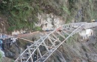 Ayacucho: Puente metálico se desploma antes de su inauguración