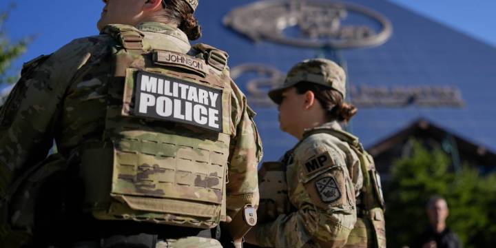 National Guard stands down in Illinois while troops patrol in Memphis with local police