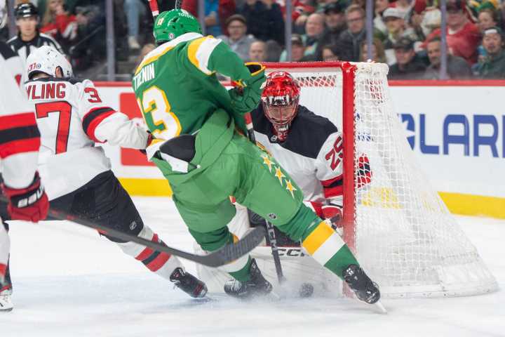 NHL Rumours: Contract Talks for New Jersey Devils Goalie