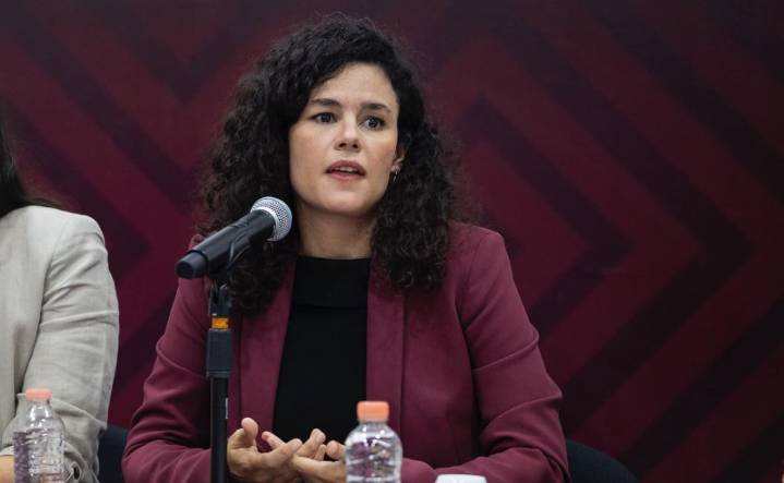 Luisa Alcalde se lanza contra relanzamiento del PAN