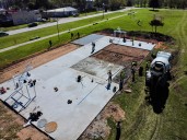 En Hinojo avanza la construcción de un playón deportivo