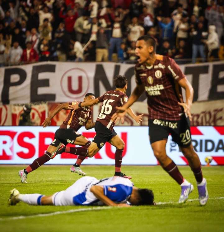 Universitario vencio a Alianza Atlético 2-0 en Trujillo y cada vez más cerca el Clausura y el Tricampeonato