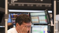 FUERTES CAÍDAS BANCA EUROPEA | La banca europea se tiñe de rojo en Bolsa ante el deterioro crediticio de dos entidades en Estados Unidos