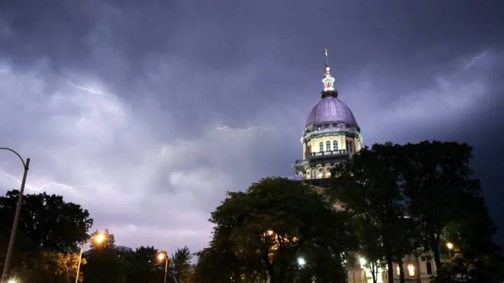 Illinois’ budget on track for deficit as new federal policies create challenges