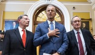Derrotan en Senado plan para reabrir el Gobierno