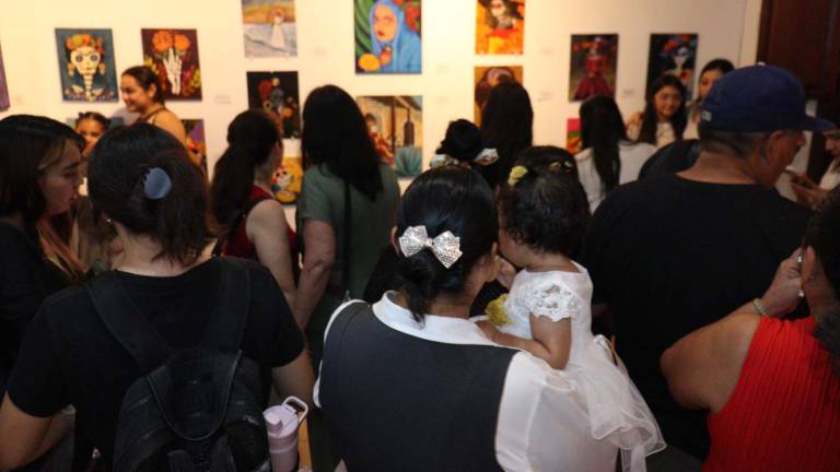 Celebran artistas del mundo el Día de Muertos