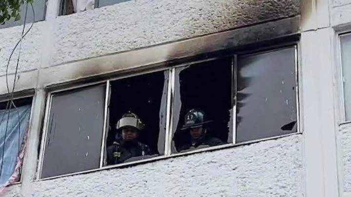 Tlalnepantla: Arde departamento en Unidad Habitacional Tejabanes