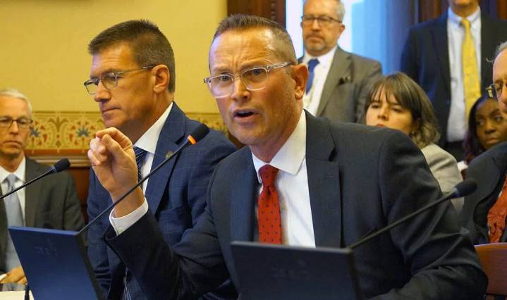 Tier 2 pension reform bill moves forward, but Pritzker says there’s ‘a lot more work’ to do