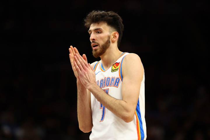 What Happened to Chet Holmgren? OKC Star Heads to Locker Room vs Hawks