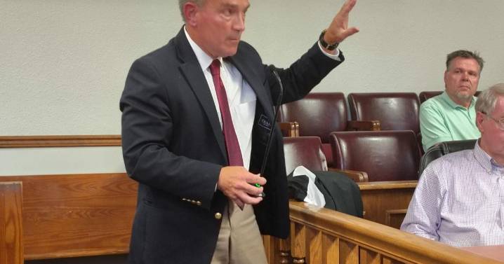 Commission retakes lawsuit settlement vote