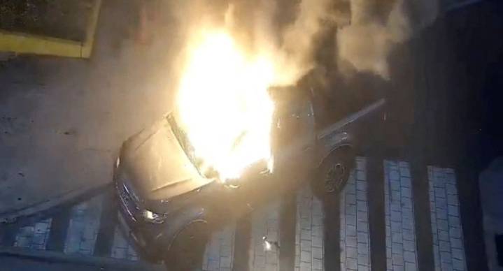Alcalde de Guayaquil pide esclarecer liberación de sospecho del coche bomba en Ecuador; lo vincula con empresa de familia de Noboa