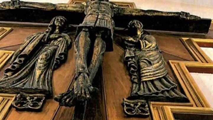 Detenido por escupir a la imagen de Cristo crucificado en una iglesia de Fuengirola (Málaga)