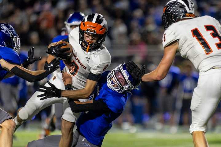 See photos as Oakridge hosts Belding for homecoming game 2025