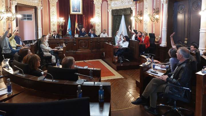 Un concejal socialista dimite en Ourense tras la alianza del PSOE con Jácome para gastar 25,7 millones