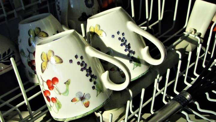 Precio de la luz hoy, jueves 30 de octubre, por horas: cuándo podrás encender el lavavajillas sin preocupaciones