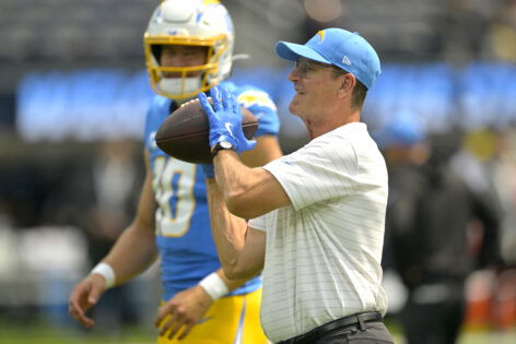 Justin Herbert Doesn’t Hold Back on Chargers’ Mistakes Following Jim Harbaugh’s Firm Request LA Chargers QB Justin Herbert and HC Jim Harbaugh reveal their plan on the mistakes in the week 5 game agai