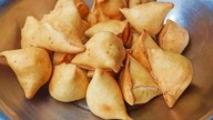 In Aligarh, Get World’s Smallest 22g Samosa – Take One Bite, Enjoy Endless Flavour