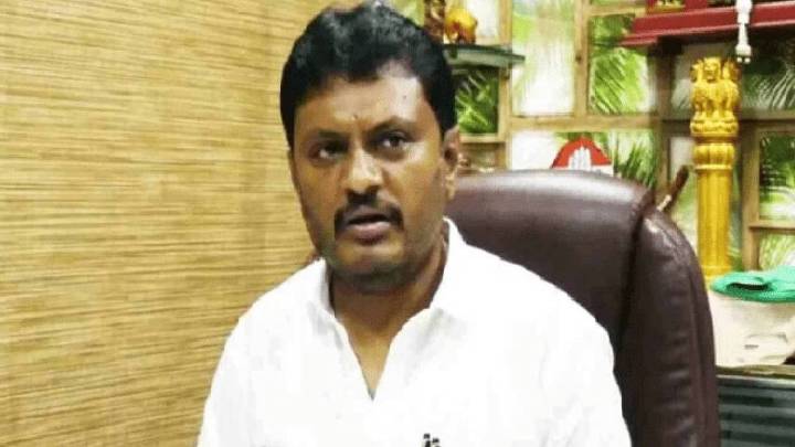 Congress MLA Shivaganga Basavaraj Lashes Out At Yathindra Siddaramaiah India News