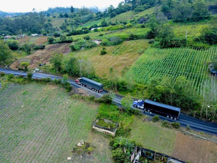 Definidas las acciones para mitigar derrumbe en la vía al llano