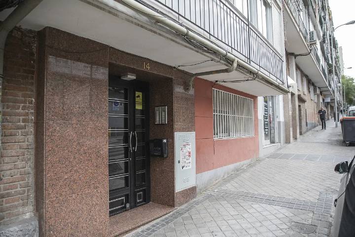 Los Trinitarios que secuestraban a jóvenes en Madrid captaban a sus víctimas en fiestas y parques con la promesa de ganar dinero en criptomonedas