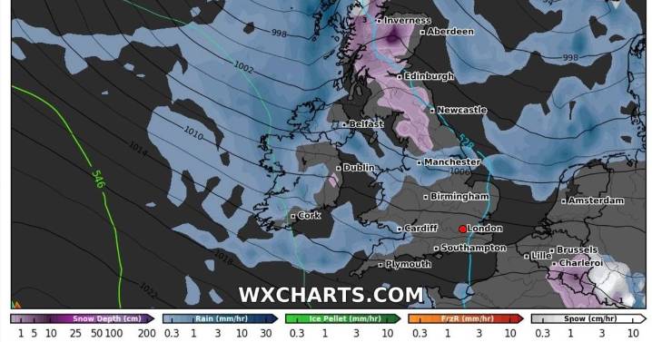320-mile snow wall to hit UK as temperatures plunge to freezing